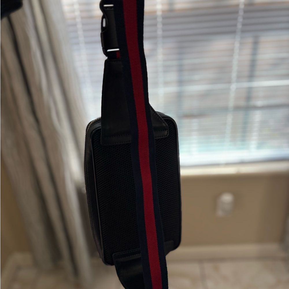 Gucci belt bag 100% authentic - Picture 3 of 3